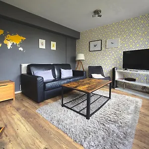 Modern Central Family-home For 6 United Kingdom
